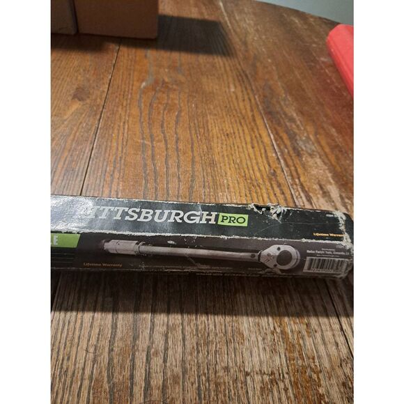 Pittsburgh Pro 1/2" Drive Click Torque Wrench 20–150 ft-lbs w/ Case & Paperwork - Picture 3 of 6